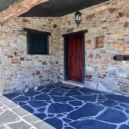 Hébergement de vacances Casa 2 Con Piscina Y Cenador Al Aire Libre *